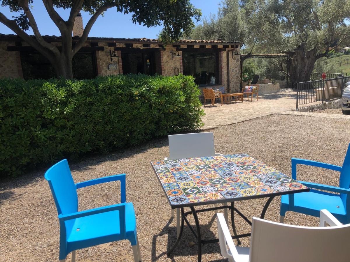 Vila Agriturismo Roba Degli Ulivi Agrigento Exteriér fotografie